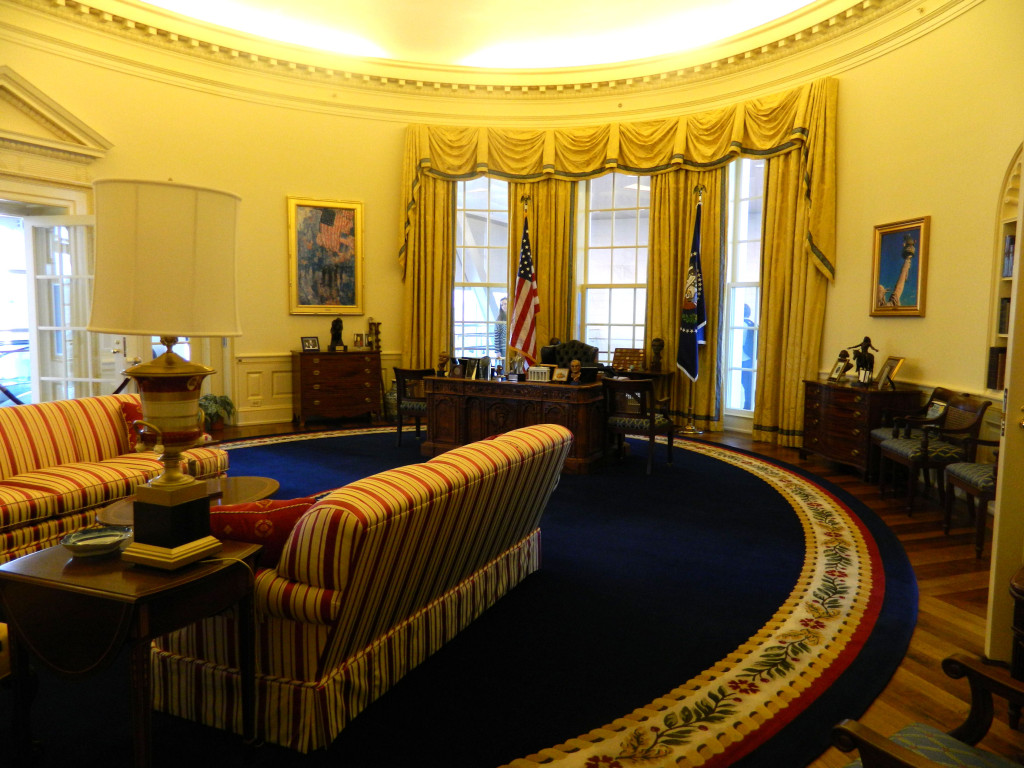 White House Replica at the Clinton Presidential Center